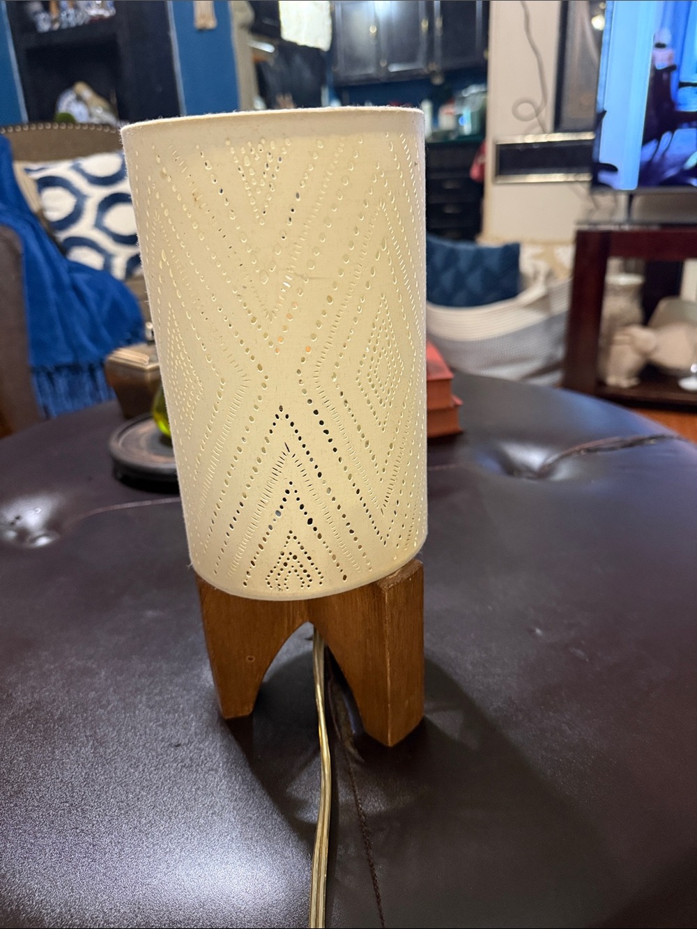 Ceramic Table Lamp with Wood Base - White
